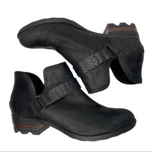 Sorel Lolla II Studded Strap Cut Out Booties - Women's Size 9